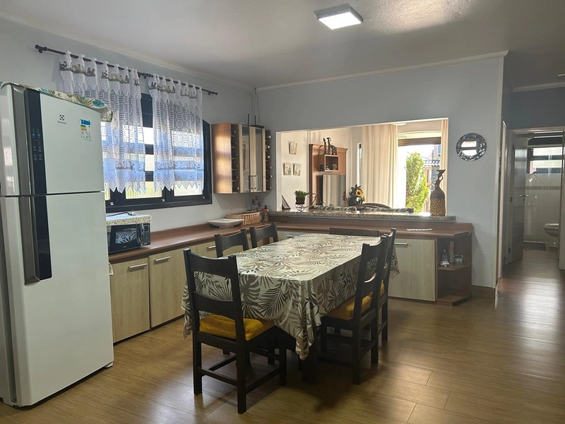 EXCELENTE CASA COM PISCINA : 12ª foto da galeria de imagens do imóvel