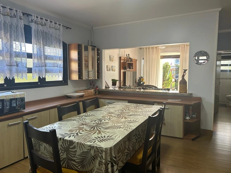 EXCELENTE CASA COM PISCINA : 30ª foto da galeria de imagens do imóvel