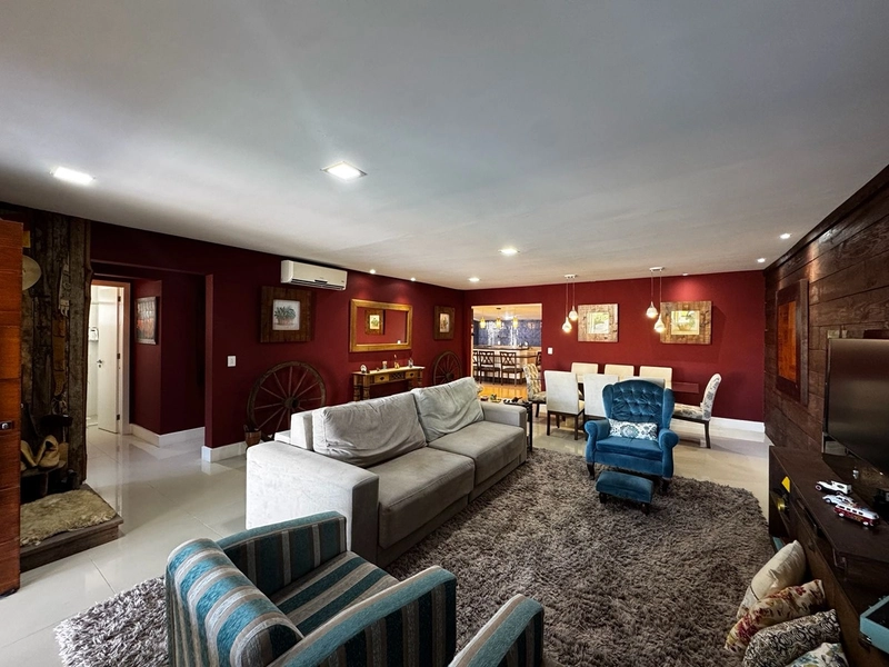 EXCELENTE CASA COM PISCINA: 9ª foto da galeria de imagens do imóvel