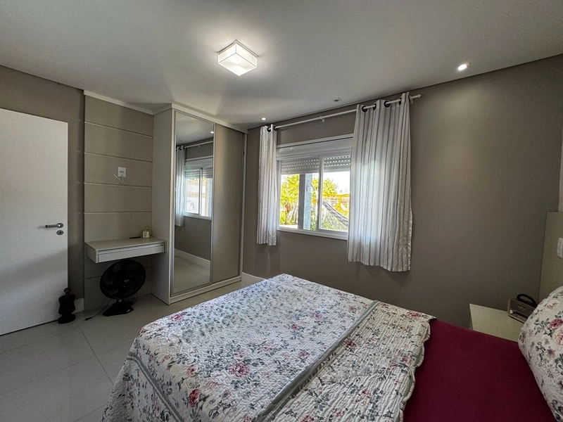 EXCELENTE CASA COM PISCINA: 5ª foto da galeria de imagens do imóvel