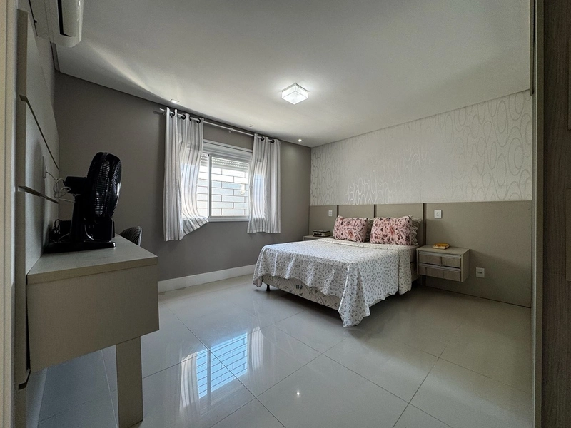 EXCELENTE CASA COM PISCINA: 21ª foto da galeria de imagens do imóvel