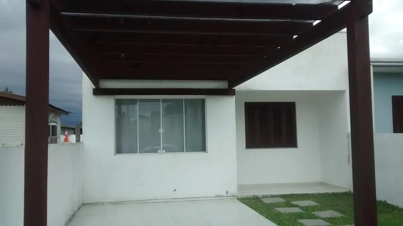 EXCELENTE CASA DE PRAIA EM CAPAO DA CANOA: 3ª foto da galeria de imagens do imóvel