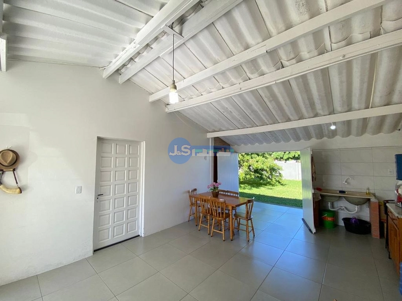 Casa em Atlântida Sul: 13ª foto da galeria de imagens do imóvel