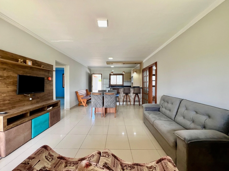 CASA DE PRAIA COM PISCINA: 6ª foto da galeria de imagens do imóvel