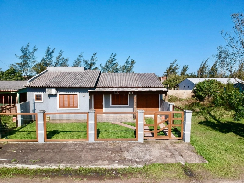 CASA DE PRAIA COM PISCINA: 40ª foto da galeria de imagens do imóvel