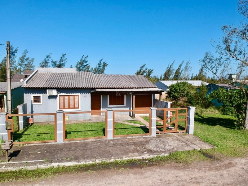 CASA DE PRAIA COM PISCINA: 38ª foto da galeria de imagens do imóvel