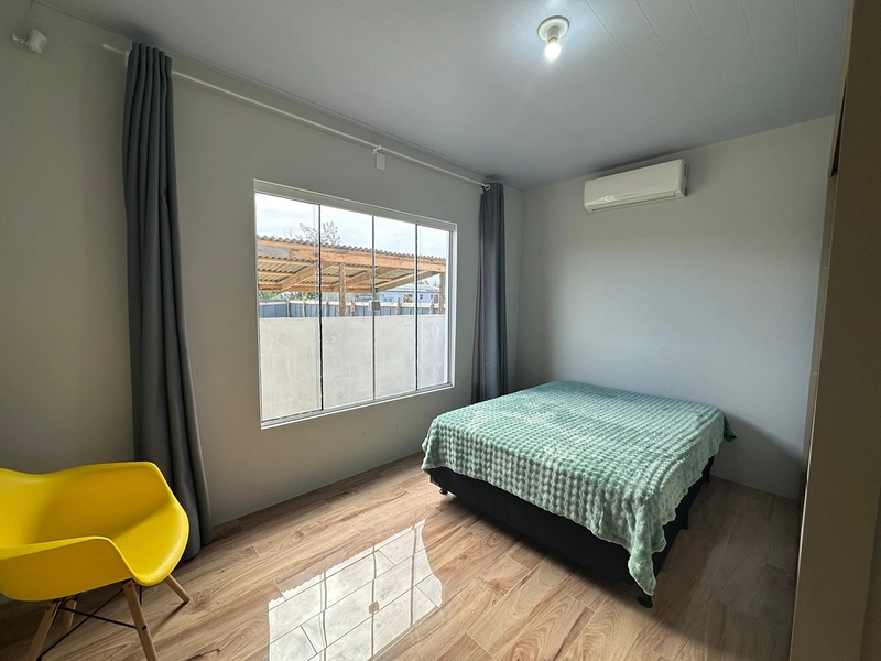 EXCELENTE CASA DE PRAIA PRÓXIMA AO MAR COM PISCINA: 6ª foto da galeria de imagens do imóvel