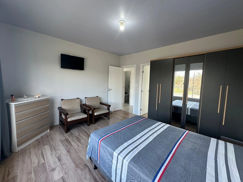 EXCELENTE CASA DE PRAIA PRÓXIMA AO MAR COM PISCINA: 10ª foto da galeria de imagens do imóvel