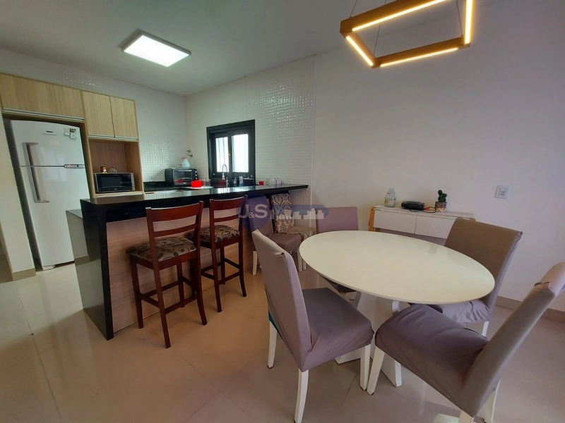 EXCELENTE CASA COM PISCINA AQUECIDA: 11ª foto da galeria de imagens do imóvel