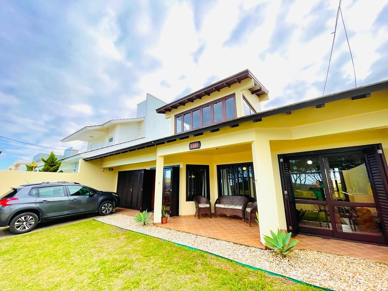 EXCELENTE CASA DE PRAIA PRÓXIMA AO MAR: 1ª foto da galeria de imagens do imóvel