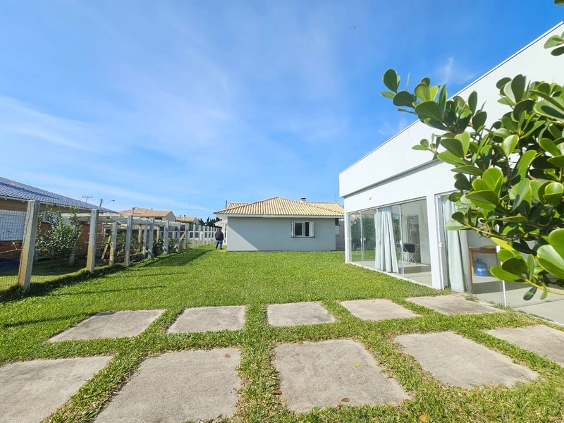 CASA DE PRAIA COM 2 TERRENOS: 4ª foto da galeria de imagens do imóvel