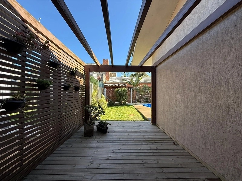 CASA DE PRAIA COM PISCINA: 5ª foto da galeria de imagens do imóvel