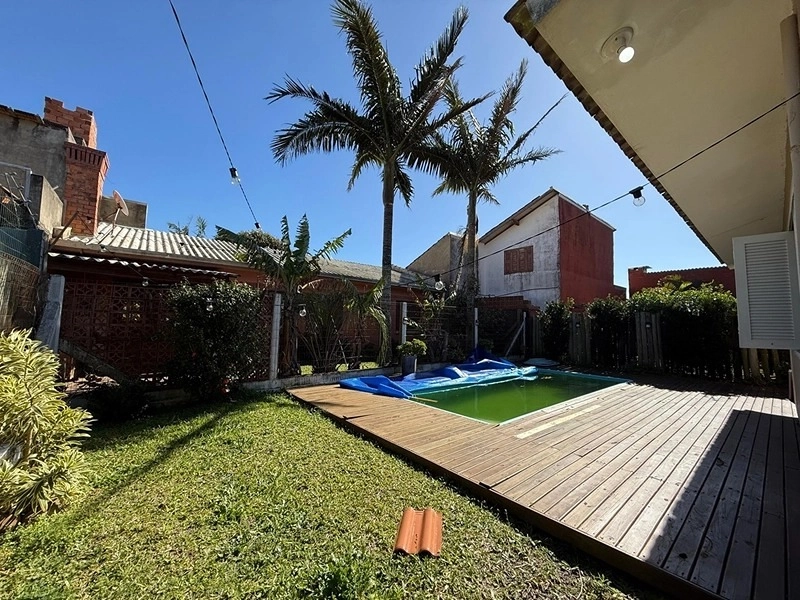 CASA DE PRAIA COM PISCINA: 4ª foto da galeria de imagens do imóvel