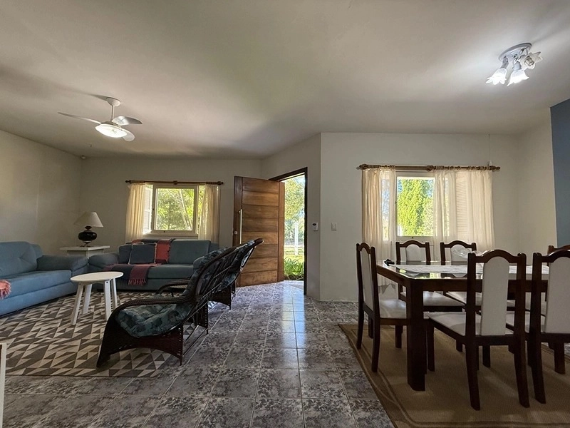 CASA DE PRAIA COM PISCINA: 11ª foto da galeria de imagens do imóvel