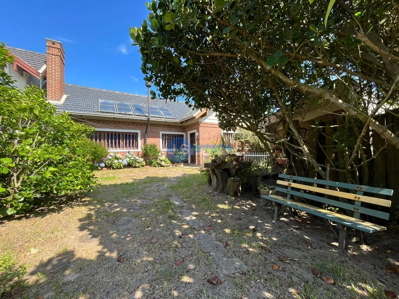 Casa em Atlântida Sul: 11ª foto da galeria de imagens do imóvel