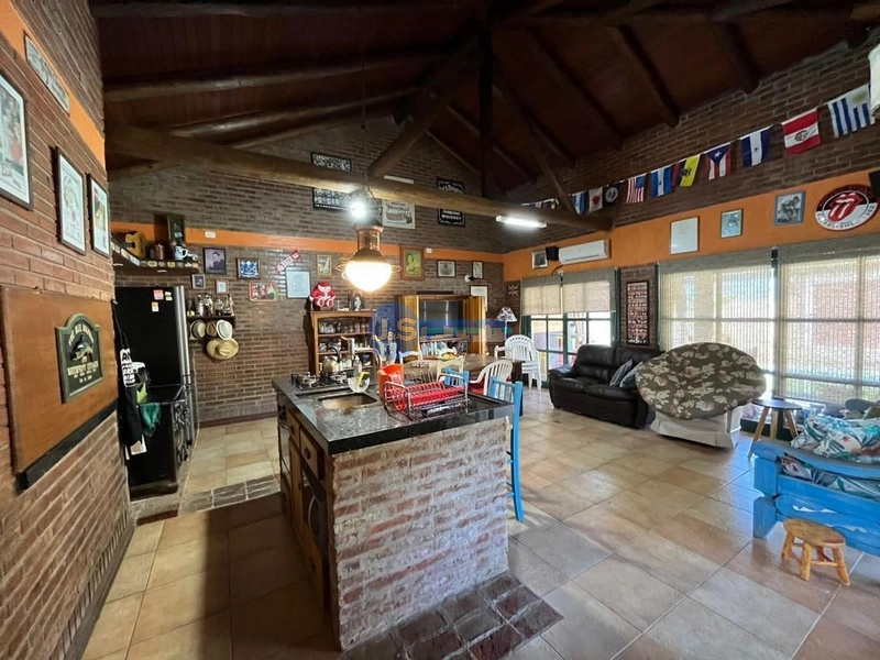 Casa em Atlântida Sul: 1ª foto da galeria de imagens do imóvel