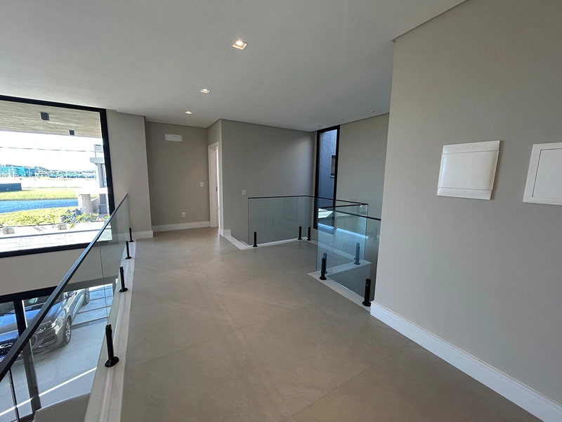 EXCELENTE CASA ALTO PADRÃO COM PISCINA : 8ª foto da galeria de imagens do imóvel