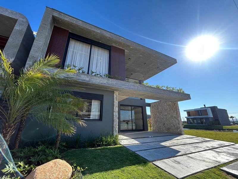 EXCELENTE CASA ALTO PADRÃO COM PISCINA : 23ª foto da galeria de imagens do imóvel