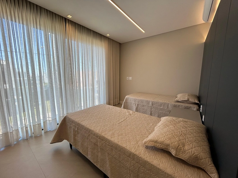 EXCELENTE CASA ALTO PADRÃO COM PISCINA : 32ª foto da galeria de imagens do imóvel