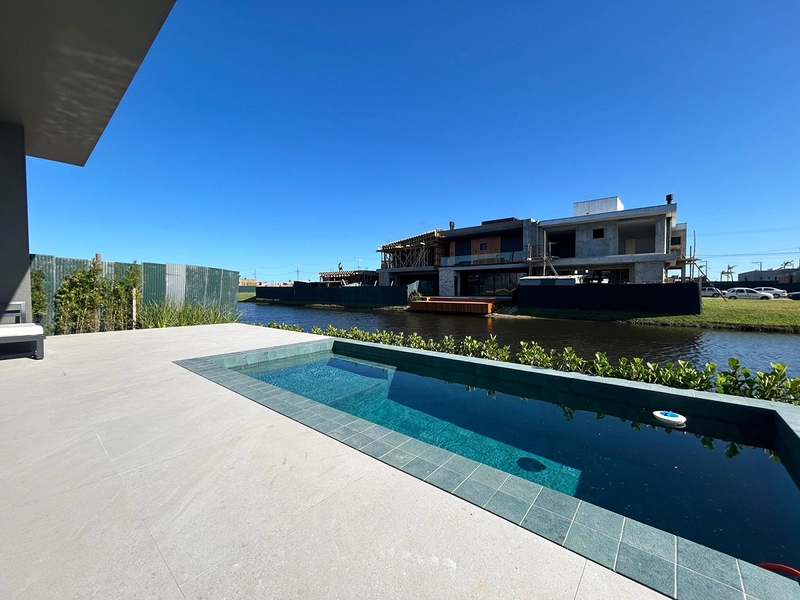 EXCELENTE CASA ALTO PADRÃO COM PISCINA : 10ª foto da galeria de imagens do imóvel