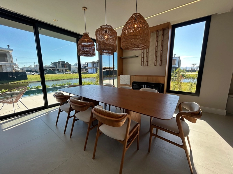 EXCELENTE CASA ALTO PADRÃO COM PISCINA : 14ª foto da galeria de imagens do imóvel