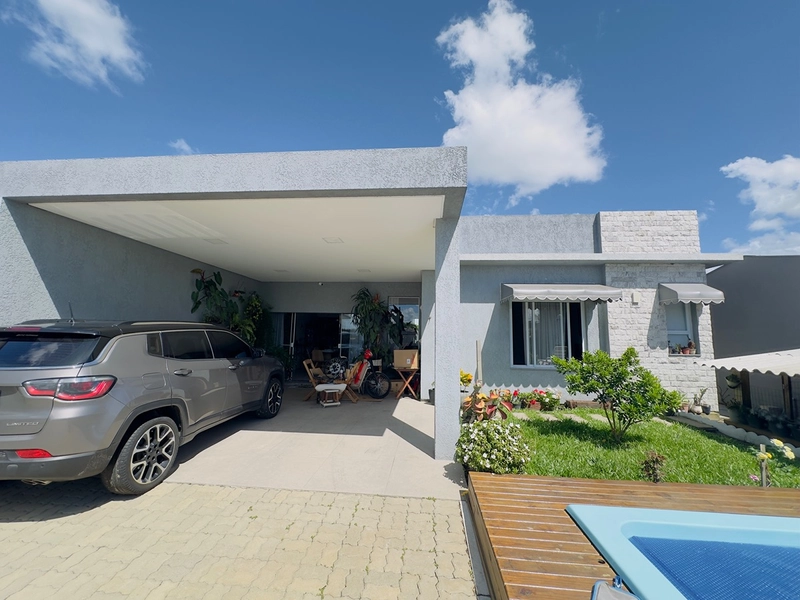 EXCELENTE CASA ALTO PADRÃO COM PISCINA : 2ª foto da galeria de imagens do imóvel