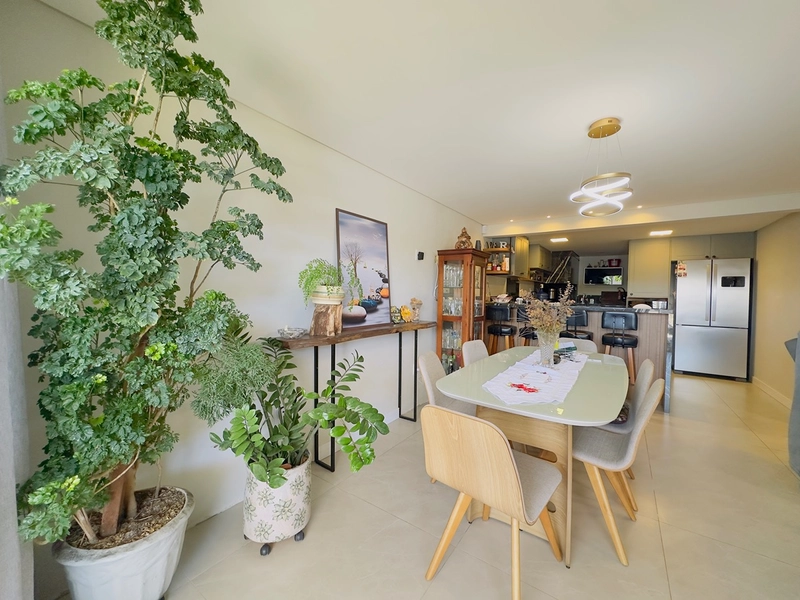 EXCELENTE CASA ALTO PADRÃO COM PISCINA : 13ª foto da galeria de imagens do imóvel