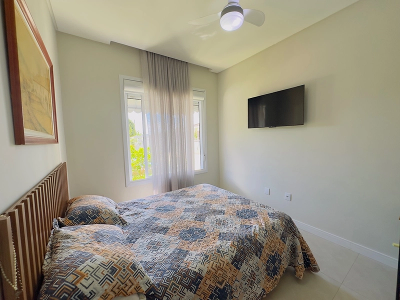 EXCELENTE CASA ALTO PADRÃO COM PISCINA : 23ª foto da galeria de imagens do imóvel