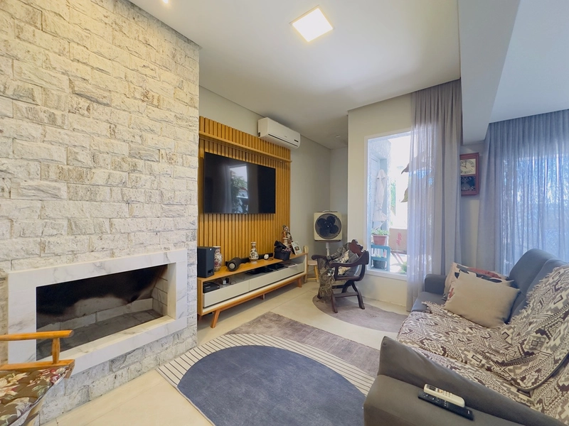 EXCELENTE CASA ALTO PADRÃO COM PISCINA : 17ª foto da galeria de imagens do imóvel