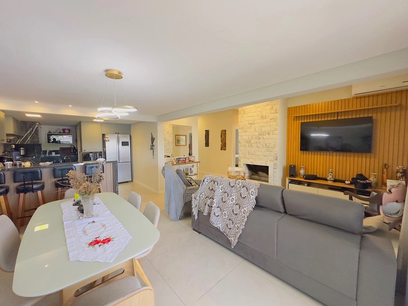 EXCELENTE CASA ALTO PADRÃO COM PISCINA : 12ª foto da galeria de imagens do imóvel