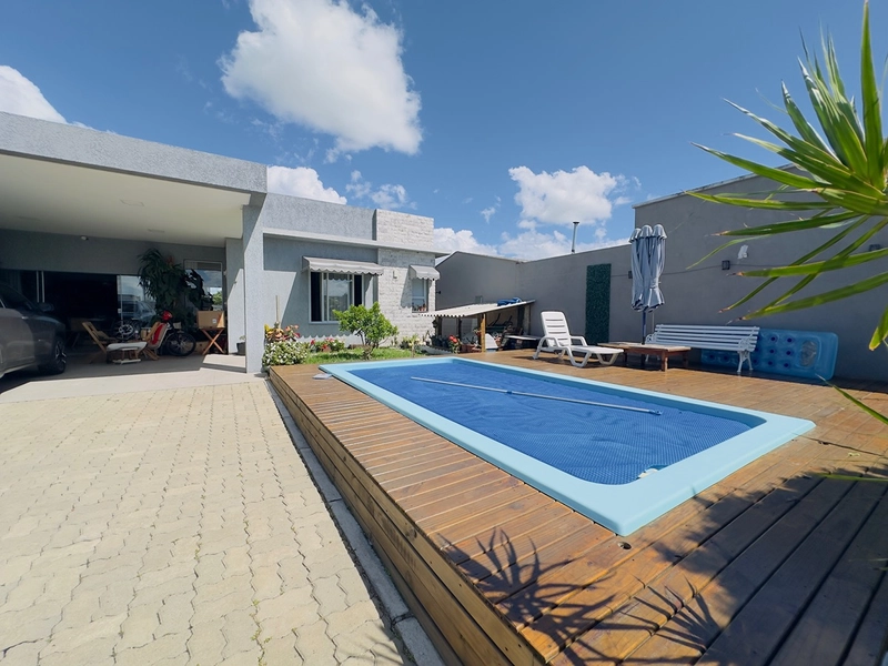 EXCELENTE CASA ALTO PADRÃO COM PISCINA : 1ª foto da galeria de imagens do imóvel