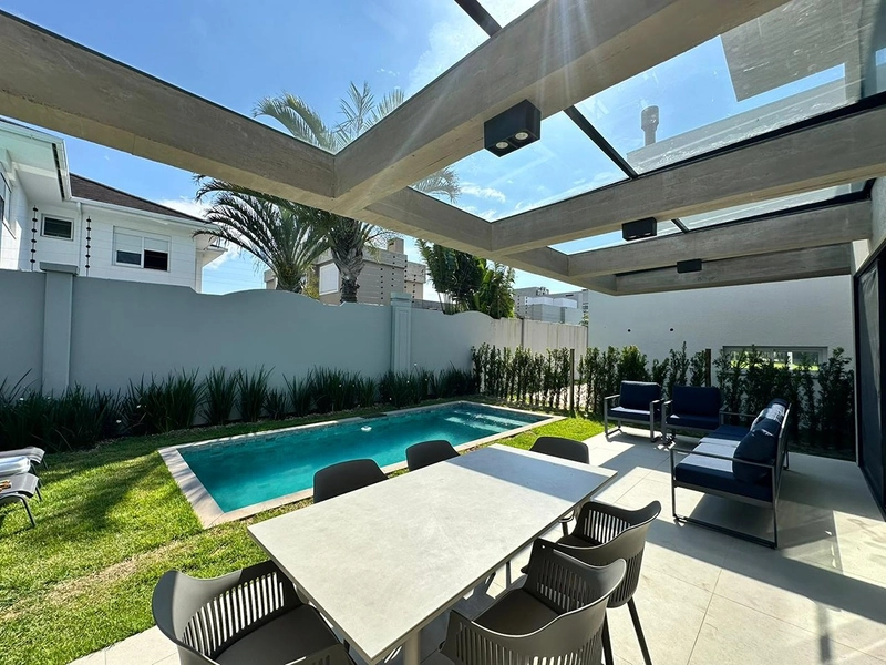 EXCELENTE CASA ALTO PADRÃO EM CONDOMÍNIO: 2ª foto da galeria de imagens do imóvel