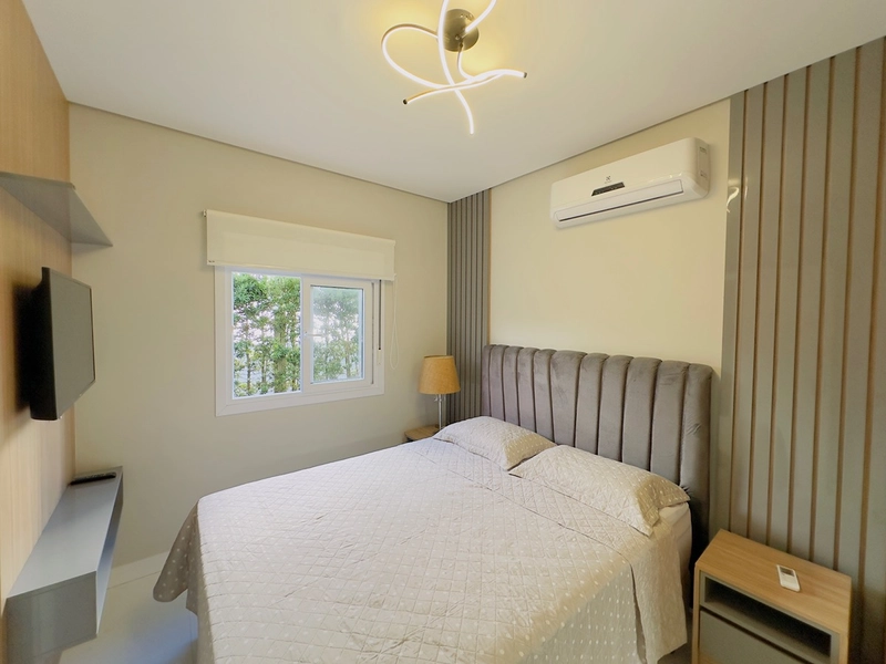 EXCELENTE CASA ALTO PADRÃO EM CONDOMÍNIO COM PISCINA : 16ª foto da galeria de imagens do imóvel