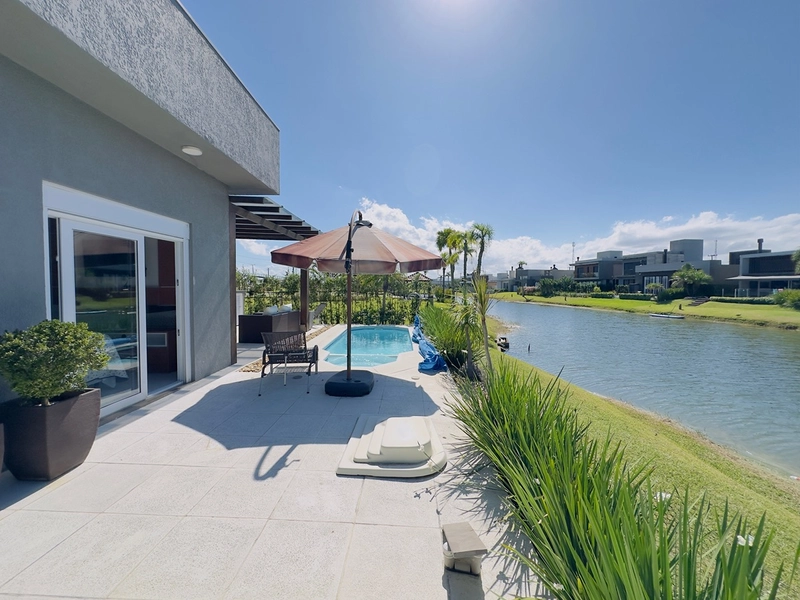 EXCELENTE CASA ALTO PADRÃO EM CONDOMÍNIO COM PISCINA : 27ª foto da galeria de imagens do imóvel