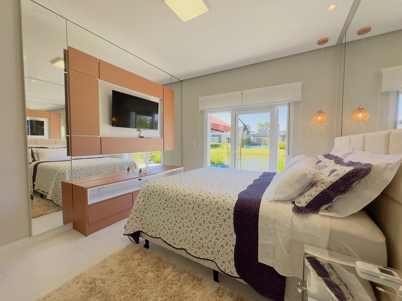 EXCELENTE CASA ALTO PADRÃO EM CONDOMÍNIO COM PISCINA : 22ª foto da galeria de imagens do imóvel