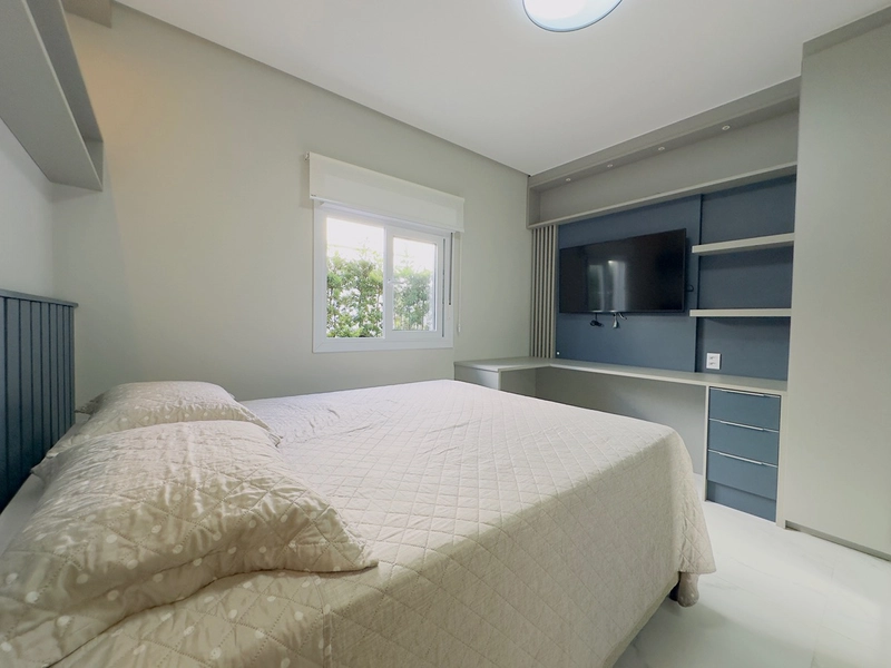 EXCELENTE CASA ALTO PADRÃO EM CONDOMÍNIO COM PISCINA : 13ª foto da galeria de imagens do imóvel