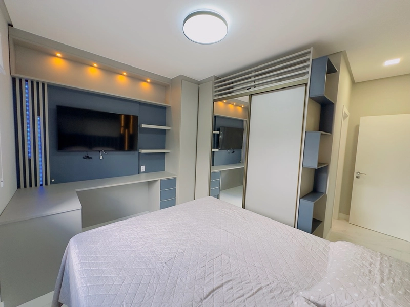 EXCELENTE CASA ALTO PADRÃO EM CONDOMÍNIO COM PISCINA : 14ª foto da galeria de imagens do imóvel