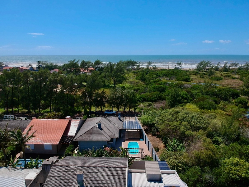 CASA DE PRAIA EM LAJE PERTO DO MAR: 4ª foto da galeria de imagens do imóvel