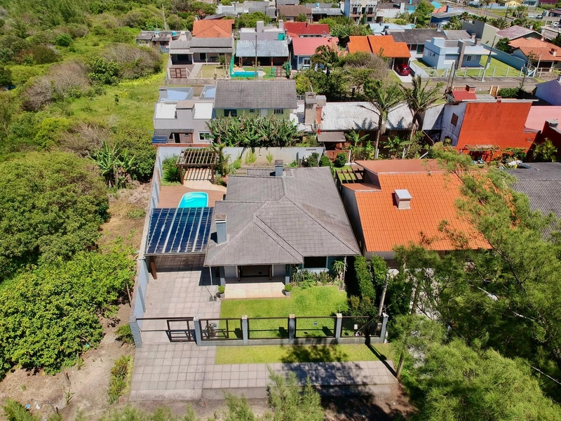 CASA DE PRAIA EM LAJE PERTO DO MAR: 5ª foto da galeria de imagens do imóvel