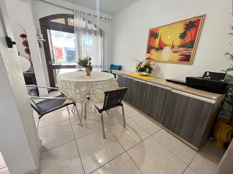 EXCELENTE CASA COM PISCINA: 5ª foto da galeria de imagens do imóvel