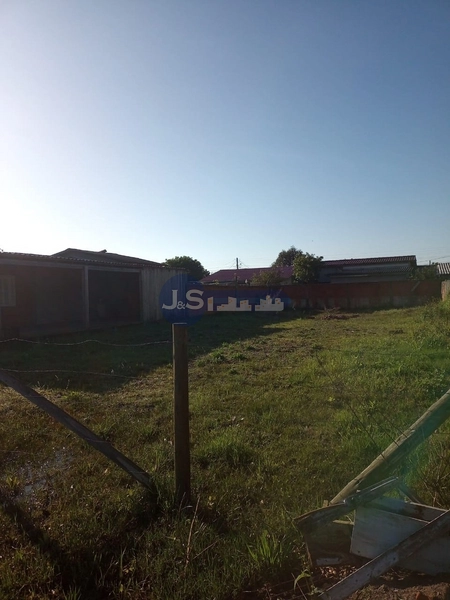 EXCELENTE TERRENO COM CASA LOCALIZADO EM RAINHA DO MAR: 3ª foto da galeria de imagens do imóvel