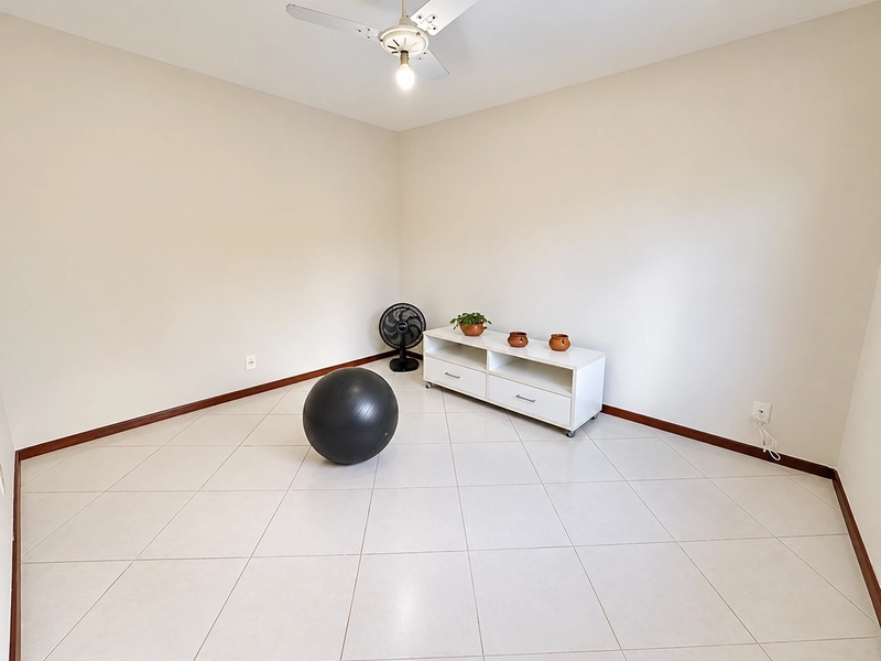 CASA LINEAR COM 3 QUARTOS SENDO 1 SUITE NO MARAVISTA POR R$740.000,00 - A.T 225m2 ; A.C 112m2: 8ª foto da galeria de imagens do imóvel