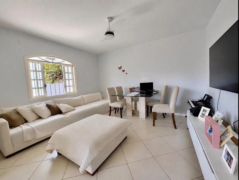 CASA LINEAR: 3ª foto da galeria de imagens do imóvel