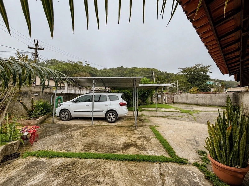 CASA LINEAR COM SOBRADO.: 8ª foto da galeria de imagens do imóvel