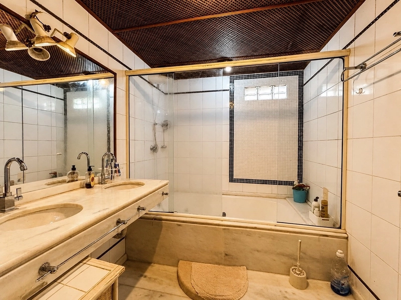 CASA LINEAR COM SOBRADO.: 5ª foto da galeria de imagens do imóvel
