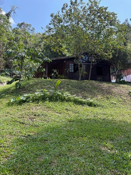 CHALÉ TODO LINEAR COM 3 QUARTOS EM SERRA GRANDE POR R$450.000,00 : 1ª foto da galeria de imagens do imóvel