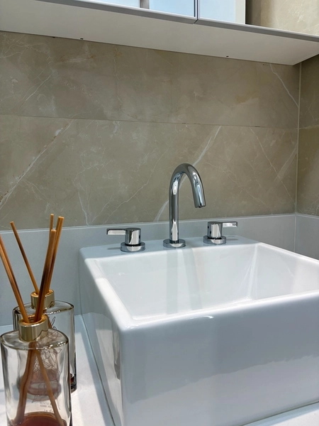 APARTAMENTO COM 2 QUARTOS SENDO 1 SUÍTE EM ICARAI - MOBILIADO E COM VAGA DE GARAGEM : 14ª foto da galeria de imagens do imóvel