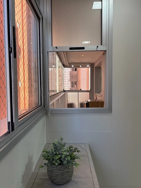 APARTAMENTO COM 2 QUARTOS SENDO 1 SUÍTE EM ICARAI - MOBILIADO E COM VAGA DE GARAGEM : 13ª foto da galeria de imagens do imóvel
