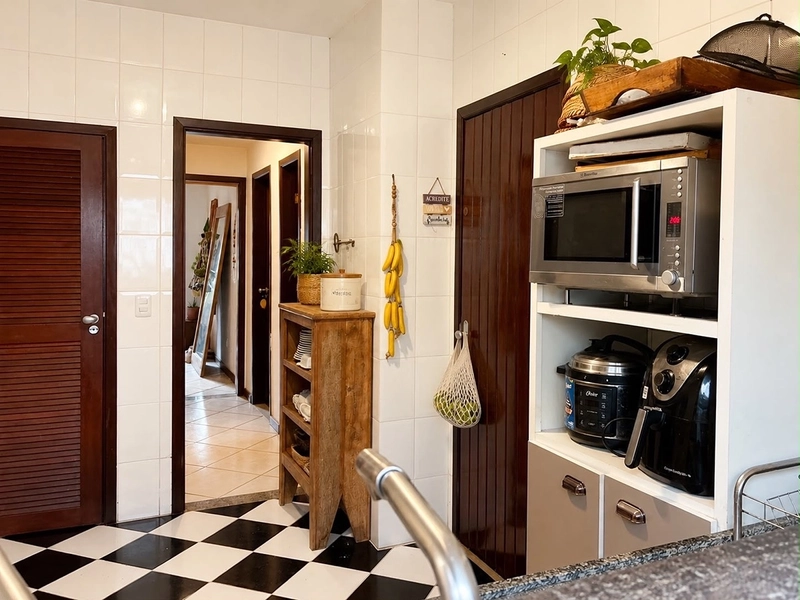 CASA DUPLEX COM 4 QUARTOS SENDO 1 SUÍTE EM ITAIPU POR R$890.000,00 - A.C 180m2 , A.T 360m2: 13ª foto da galeria de imagens do imóvel