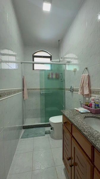 CASA LINEAR COM 3 QUARTOS SENDO 1 SUITE EM PIRATININGA: 11ª foto da galeria de imagens do imóvel